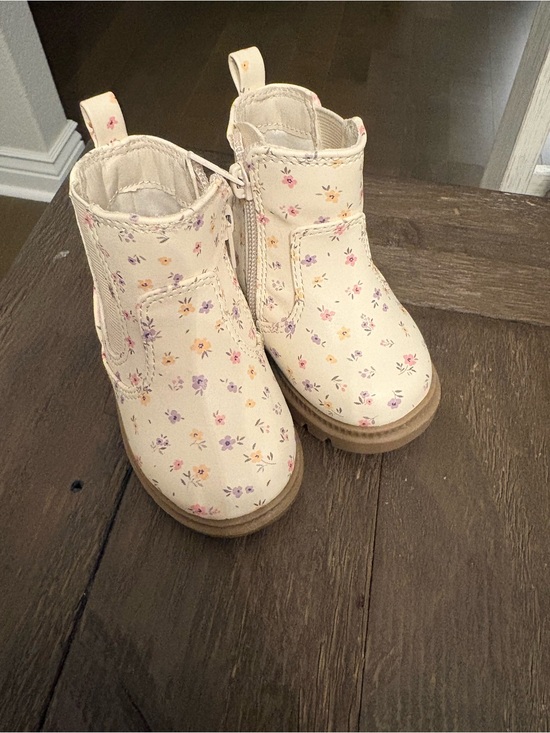 wonder nation Other - NWOT Wonder Nation Ditsy Floral Chelsea Boots Baby Girl Size 3